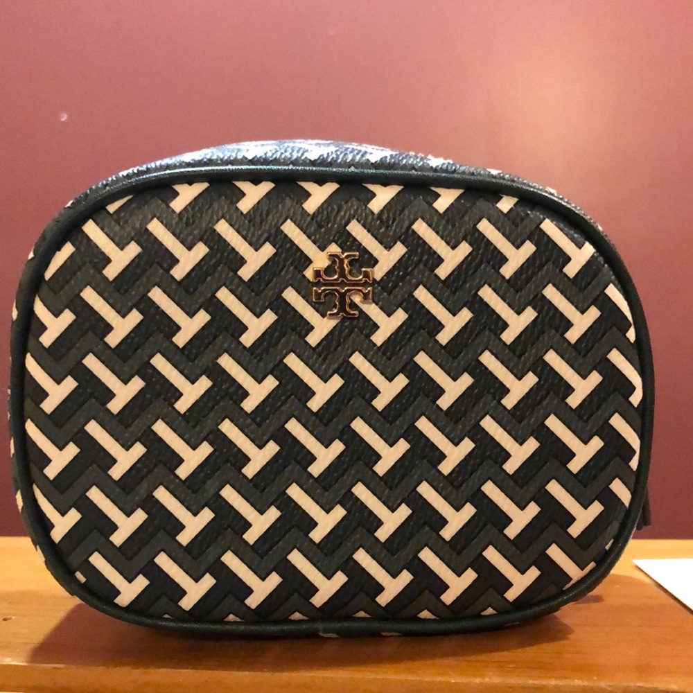 TORY BURCH Cosmetic Pouch Jitney Green All-over T Zag design